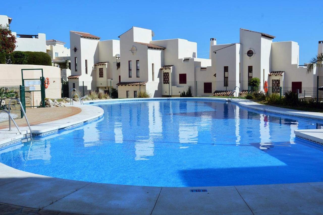 Vista Bahía Apartment Casares Ngoại thất bức ảnh